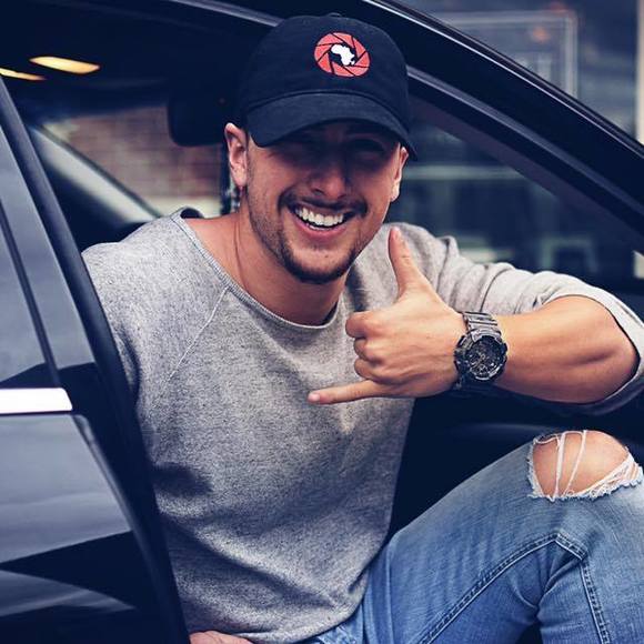 Profile Picture of Keith Gore (@keithgore) on Poshmark