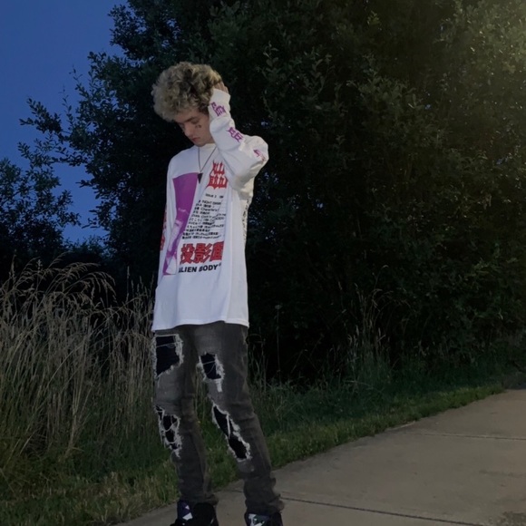 Jacob Wessels - Poshmark Profile Picture of Jacob Wessels (@mtwkosmos) on Poshmark