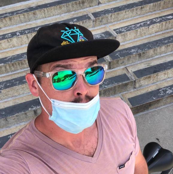 Profile Picture of Nick Opperman (@opperman67) on Poshmark