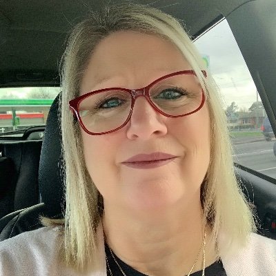 Profile Picture of Sharon Keating (@sharonkeating18) on Twitter