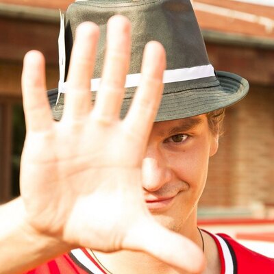 Profile Picture of Alex Kass Magic (@magickass) on Twitter