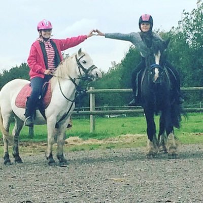 Profile Picture of Carly Potts (@CarlyPo00029994) on Twitter