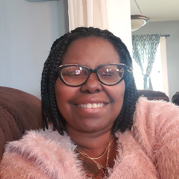 Profile Picture of Valonda Mclean-griffin (@valonda3) on Poshmark