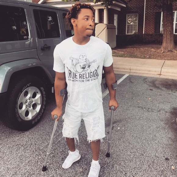 Profile Picture of Ty Fain (@tyfain) on Poshmark