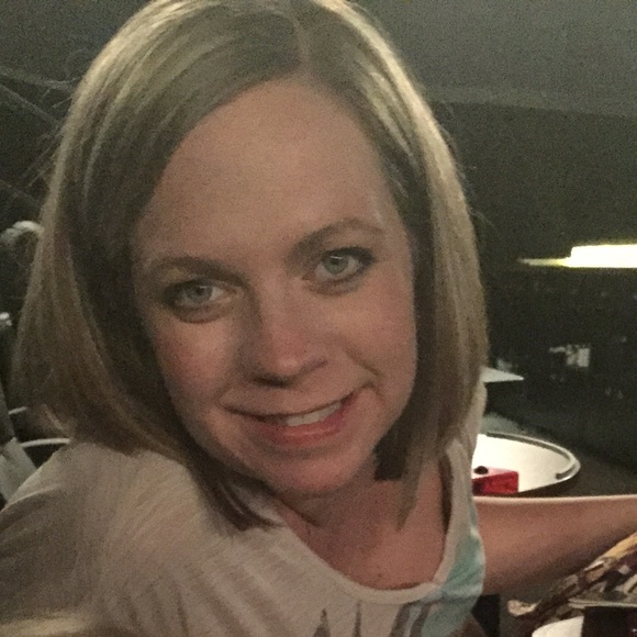 Profile Picture of Brooke Mcclosky (@bmcclosky0308) on Poshmark