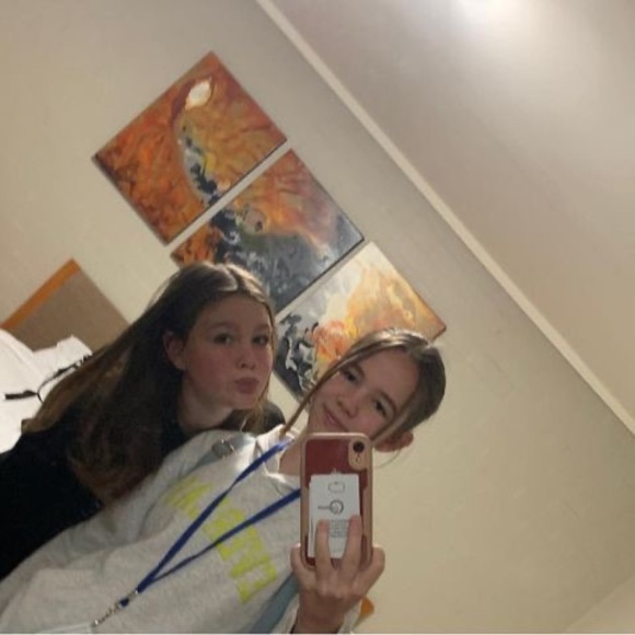 Ruby Mccormick - Poshmark Profile Picture of Ruby Mccormick (@zoeyann89) on Poshmark