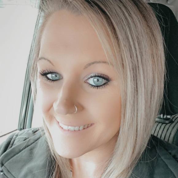Profile Picture of Alyssa Pryor (@coyne1065) on Poshmark
