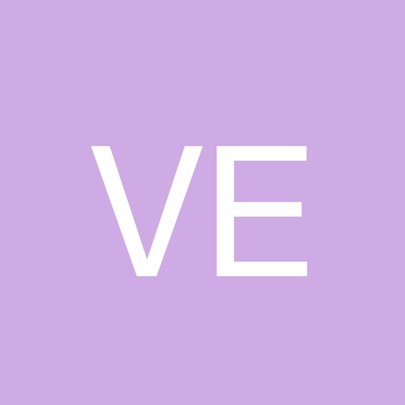 Profile Picture of Victoria Enrici (@vbenrici) on Poshmark