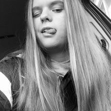 Profile Picture of Julia Sutter (@JuliaSutter3) on Twitter