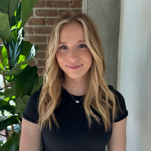 Profile Picture of Cassidy Lackovic (@clackovic28) on Poshmark