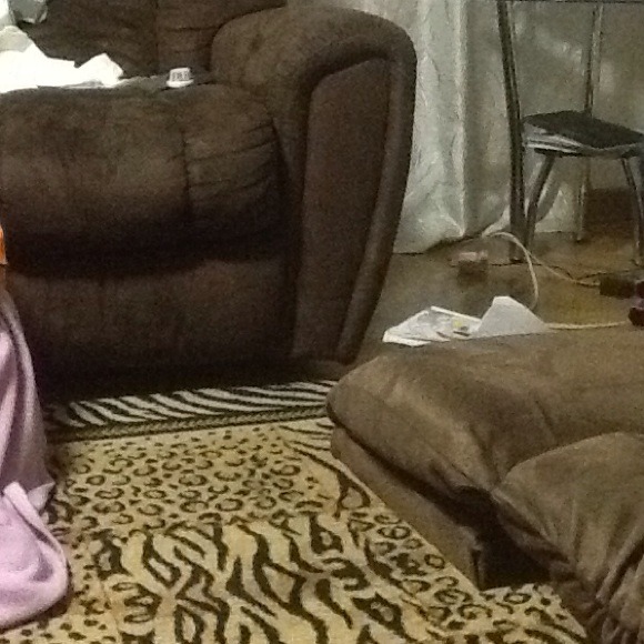 Profile Picture of Debra Boyce (@debrab2116) on Poshmark