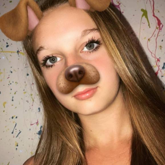 Profile Picture of Courtney Abshire (@cabshire03) on Poshmark