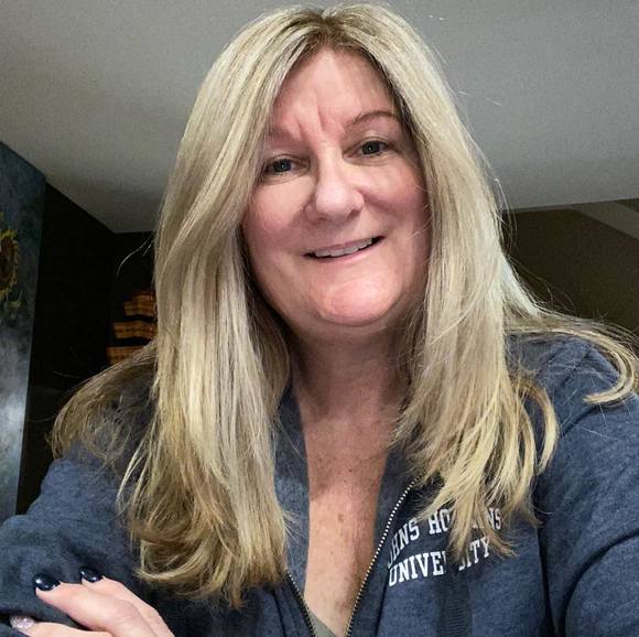 Profile Picture of Lynda Truitt (@lynda12367) on Poshmark
