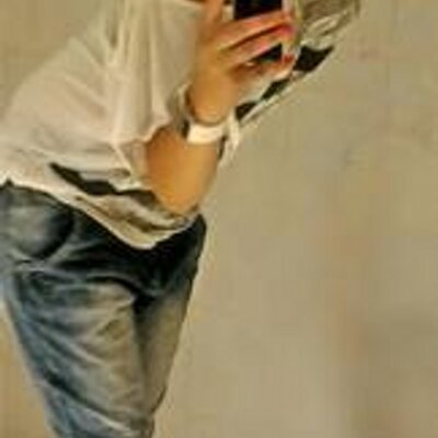 Profile Picture of Violla Kuszyk (@Bbaaaayy) on Twitter