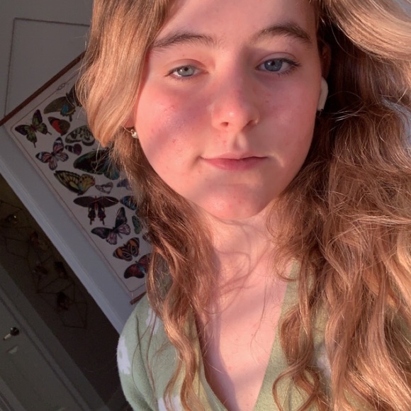 Profile Picture of Mckenzie Hendricks (@beeperrs) on Poshmark