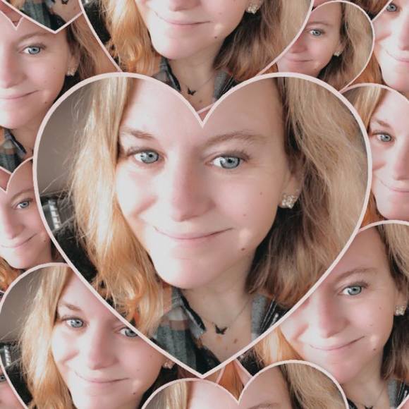 Profile Picture of Angel Battenfield (@angelhodges) on Poshmark