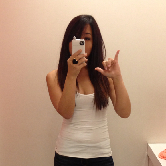 Profile Picture of Kelly Matsumoto (@kellytma) on Poshmark