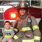 Profile Picture of Chris Bernal (@_c_s_b) on Instagram