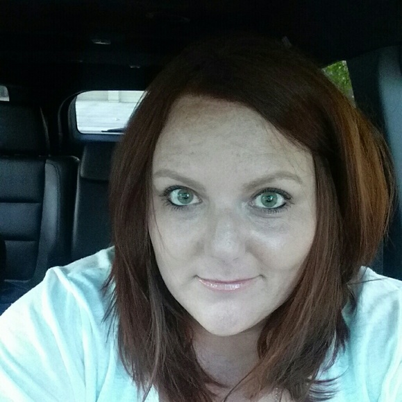 Profile Picture of Morgan Wickersheim (@mwic83) on Poshmark
