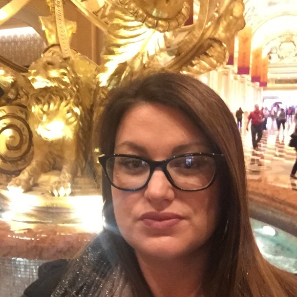 Profile Picture of Kathryn Steinbaugh (@ktlady1547) on Poshmark