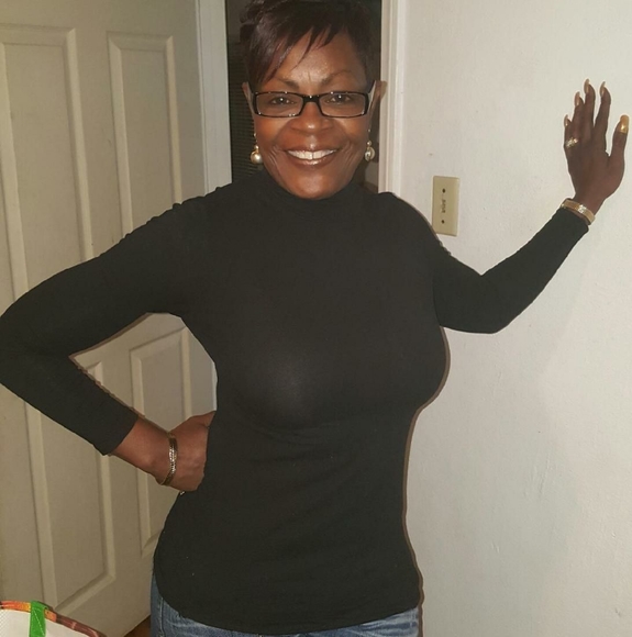 Profile Picture of Lilliann Fleck (@lilliannfleck) on Poshmark