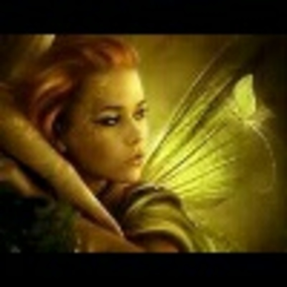 Profile Picture of Jade Edwards (@jadeice) on Poshmark