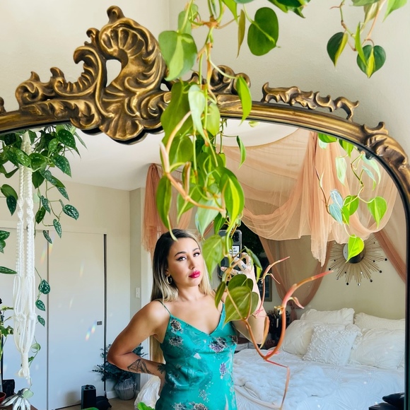 Profile Picture of Crystal Cool (@newcoolcloset) on Poshmark