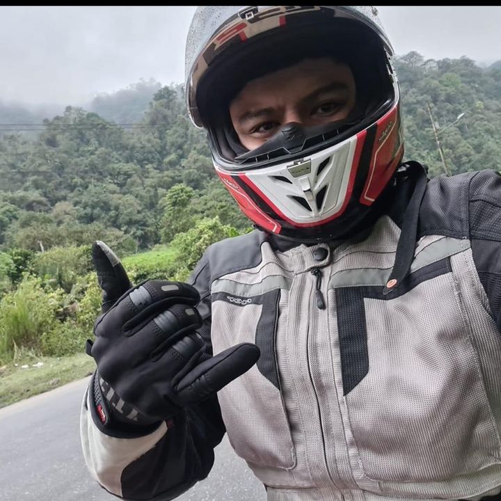 Profile Picture of Adrian Loor (@adrianloor49) on Tiktok