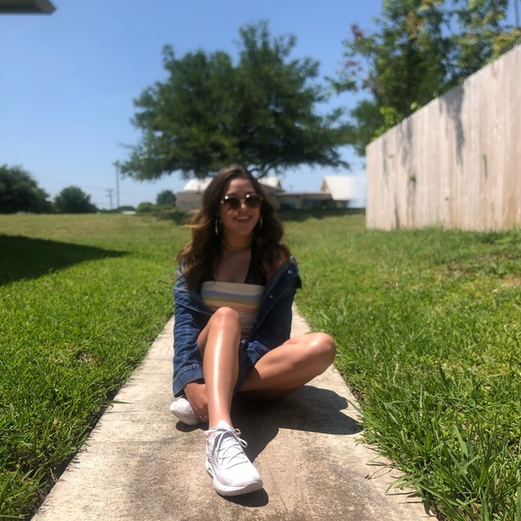 Profile Picture of Savannah Rivera (@sav1703) on Poshmark