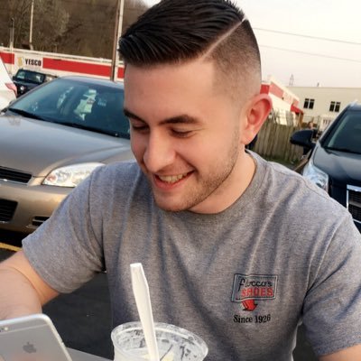 Profile Picture of Lars (@lars8peterson) on Twitter