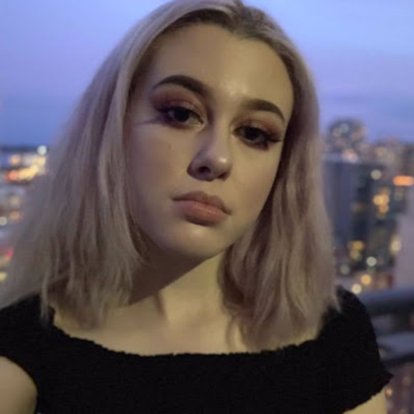 Profile Picture of Valeria Macina (@valeriamacina) on Poshmark