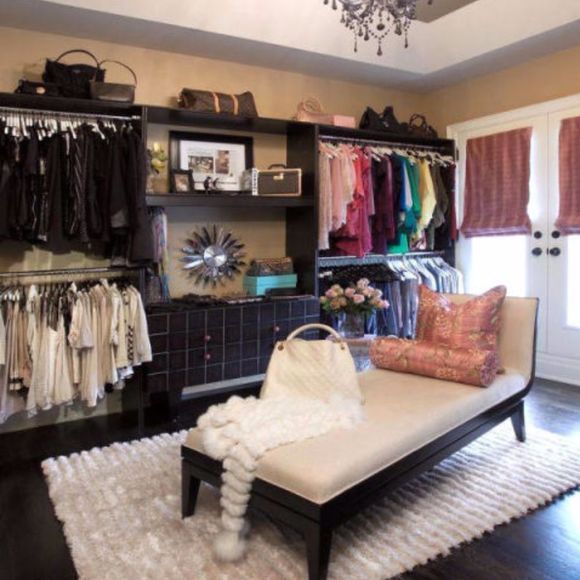 Profile Picture of Rebecca Shellhamer (@shell1206) on Poshmark