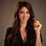 Profile Picture of April van der Bijl (@aprilvanderbijl.official) on Instagram