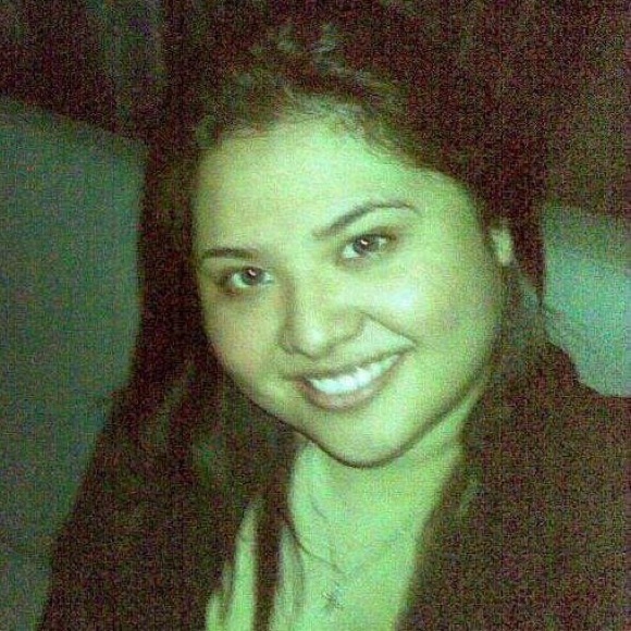 Profile Picture of Lisa Rustia (@lisa22nyc) on Poshmark