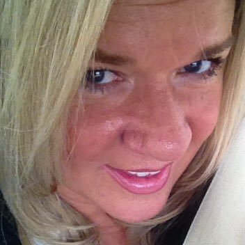 Profile Picture of Debbie D'Angelo (@DAngeloDeb) on Twitter