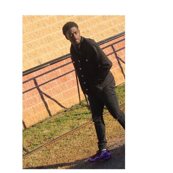 Profile Picture of Jamal Moore (@jamal_moore14) on Poshmark