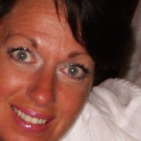 Profile Picture of Charline Daudelin (@charlinedaudeli) on Poshmark