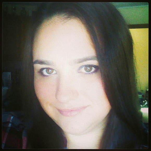 Profile Picture of Kayla Rambacher (@kayram29) on Poshmark