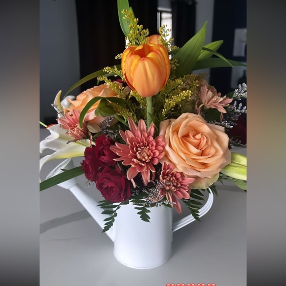 Profile Picture of Amber Barath (@abarathstylist) on Poshmark