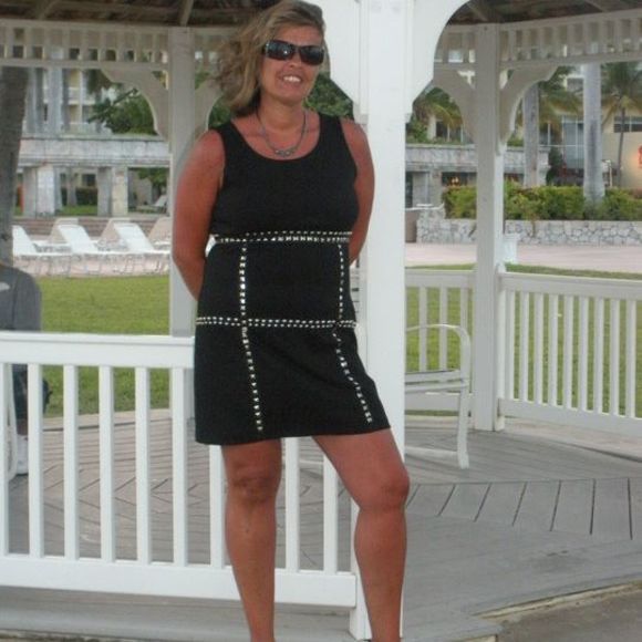 Profile Picture of Cindy Dibisceglio (@cdibisceglio) on Poshmark