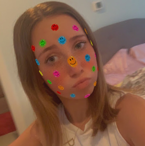 Profile Picture of Piper Macklem (@pipermacklem052) on Poshmark