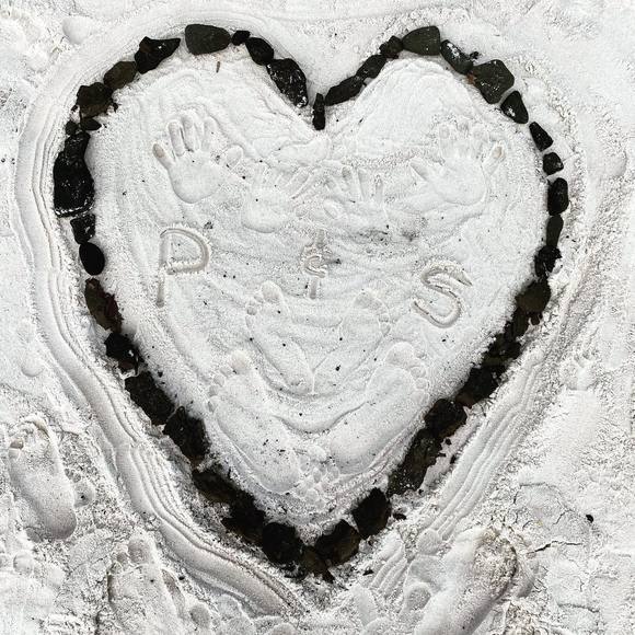 Profile Picture of Pamela Howell (@pamelahowell240) on Poshmark