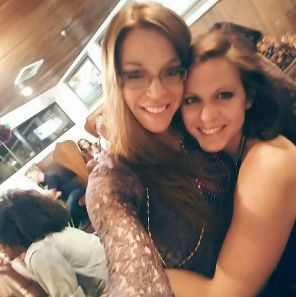 Rachel Comisky - Poshmark Profile Picture of Rachel Comisky (@rcomsisky29) on Poshmark