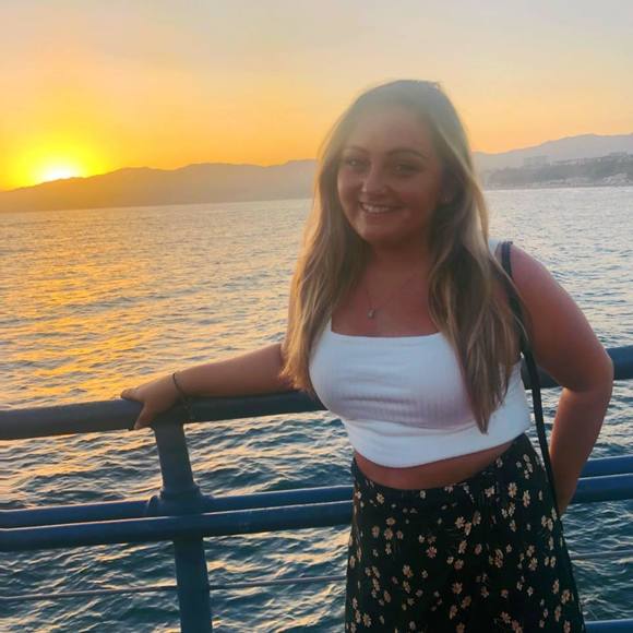 Profile Picture of Gabrielle Corbo (@gabbbyyc) on Poshmark