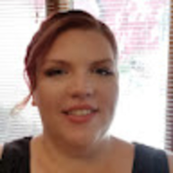 Profile Picture of Danielle Eiser (@eiserdanielle92) on Poshmark