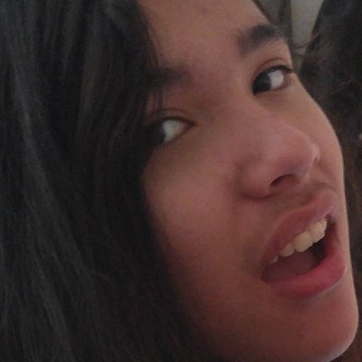 Profile Picture of Jesse Haviland-George (@Momkler) on Twitter