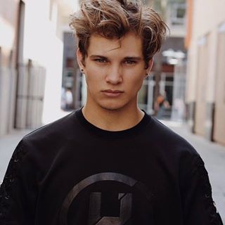 Profile Picture of Daniel Peter (@DanomiteXD) on Facebook