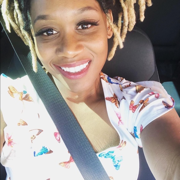 Profile Picture of Marteneka Ellison (@imaniangelic) on Poshmark