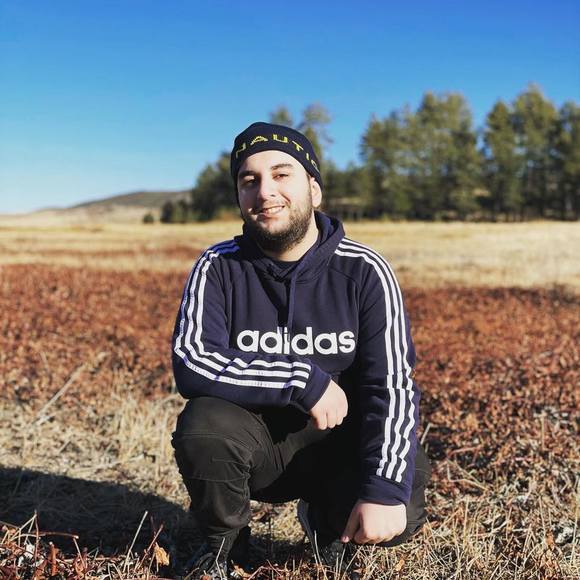 Profile Picture of Harith Noaman (@harith1999_h) on Poshmark