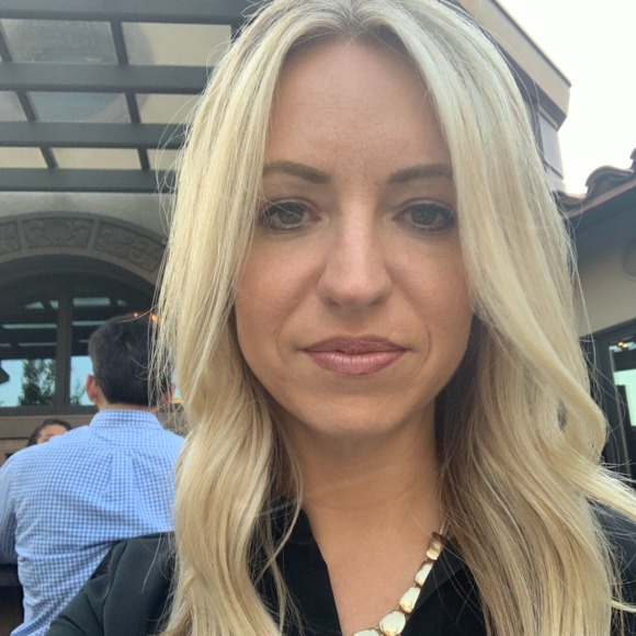Profile Picture of Amber Claxton (@amber_claxton) on Poshmark
